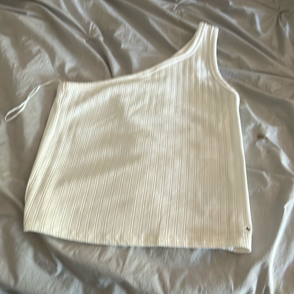 American Eagle halter top. Size medium. With tags.